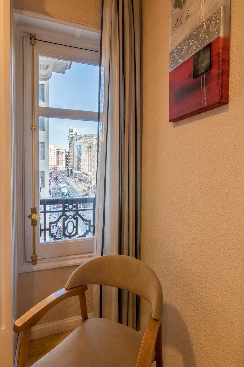 Hostal Santillan Madrid Exterior photo