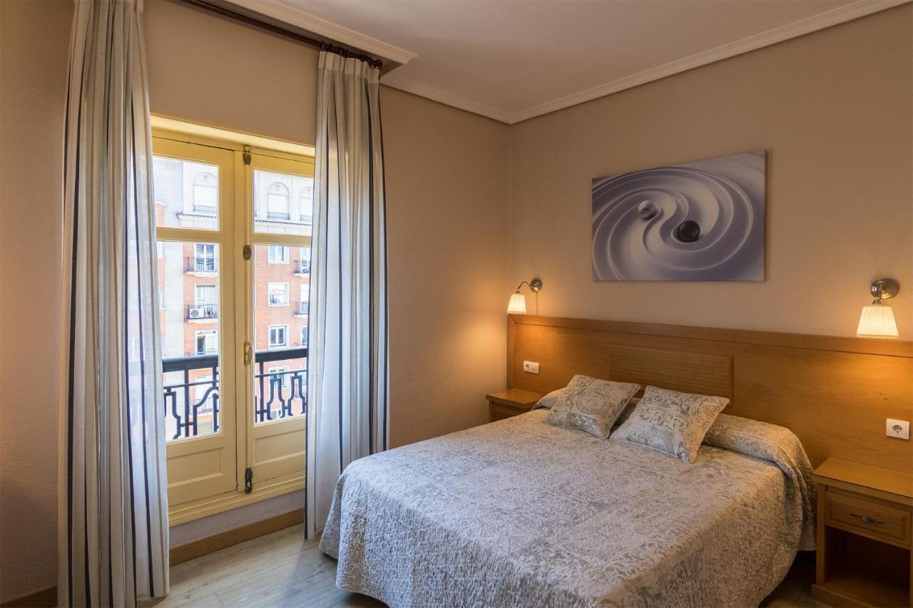 Hostal Santillan Madrid Exterior photo